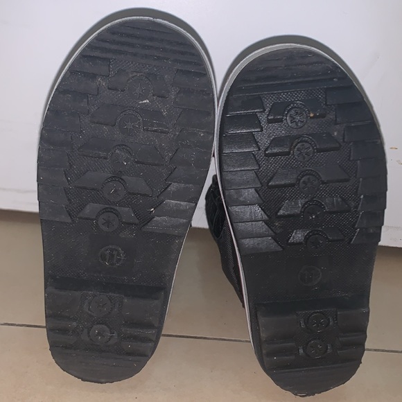 Boys winter boots! EUC! - Picture 7 of 8